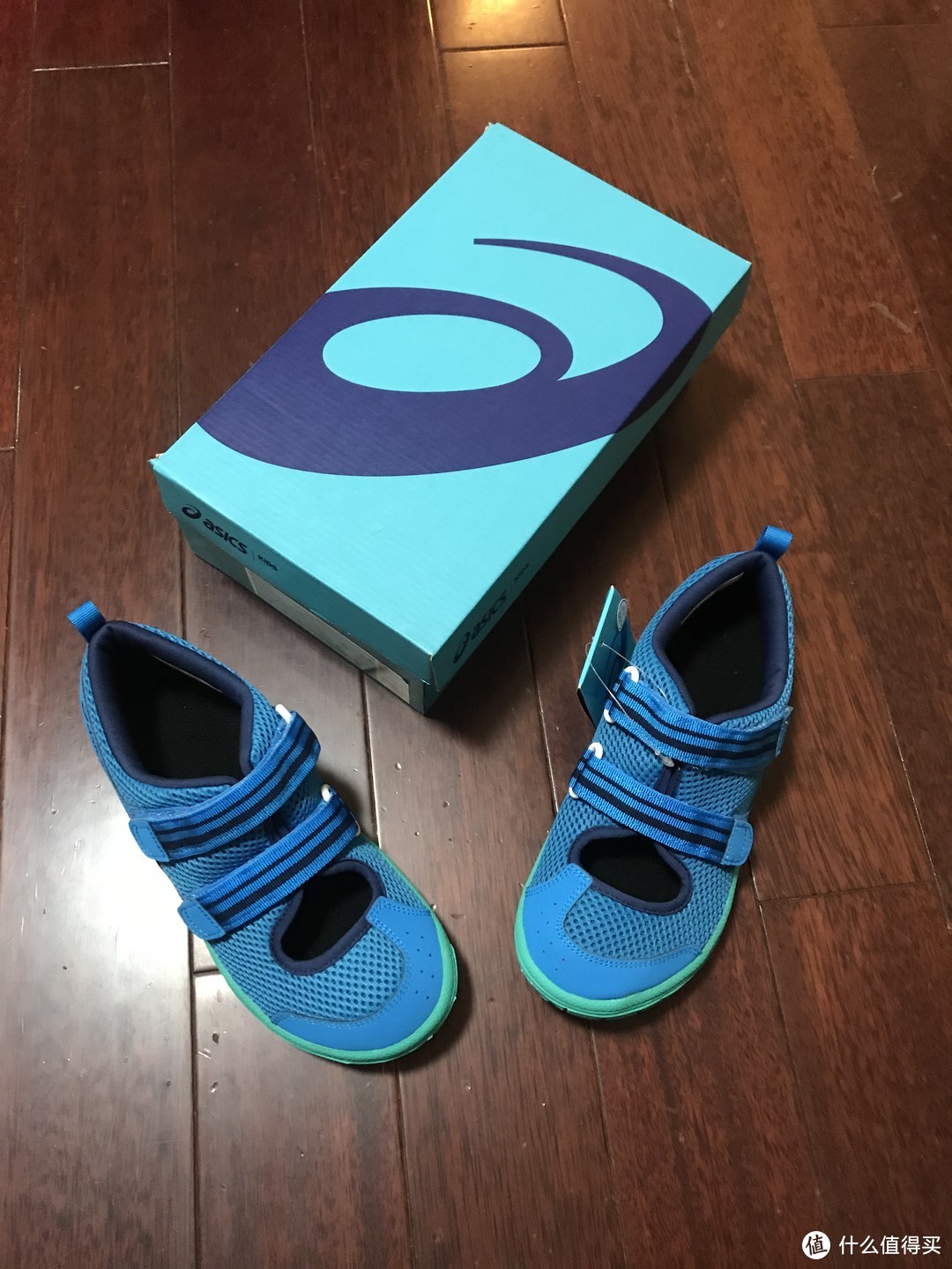 为夏天提前备货!亚瑟士 AMPHIBIAN 6 儿童魔术贴凉鞋