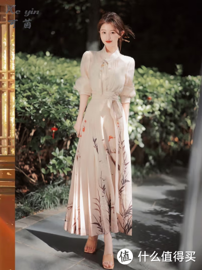 炎炎夏日，穿出格调与舒适——夏季时尚穿搭指南